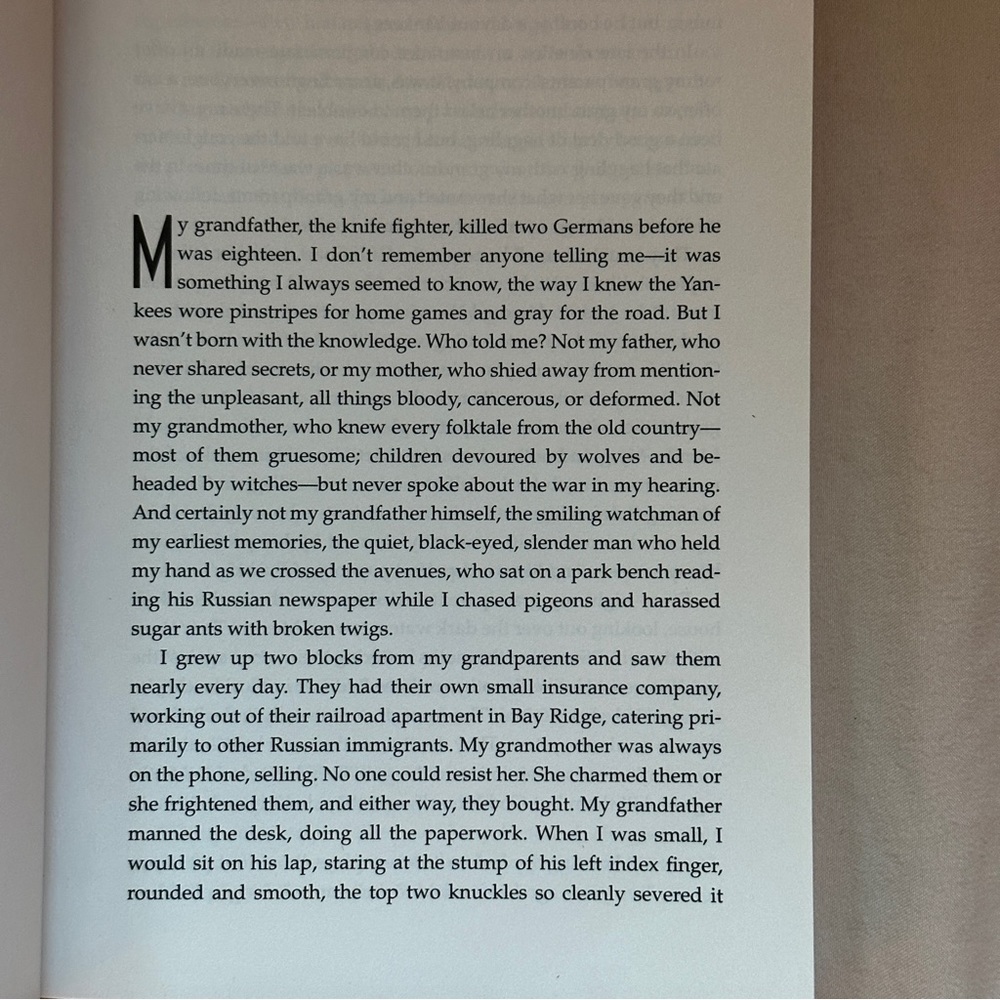 🟢 City of Thieves: A Novel by David Benioff | Historical Fiction | PB - Picture 4 of 5